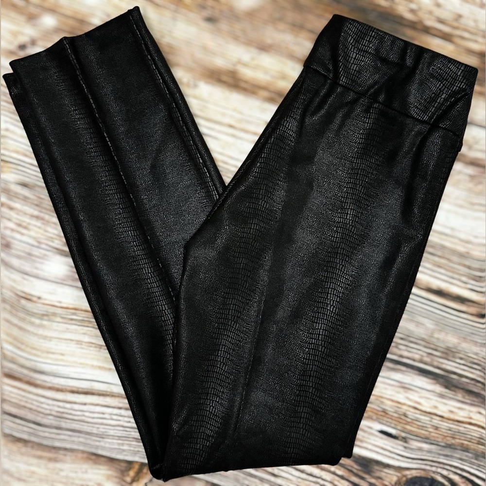 SOFT SURROUNDINGS || Charlize Ponte Pant in Black Foil Snake Print - SZ Small